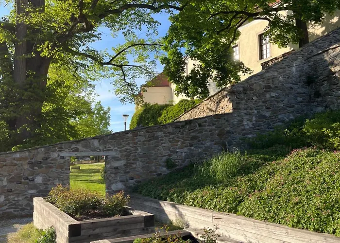 Naxeruv Dvur Horažďovice